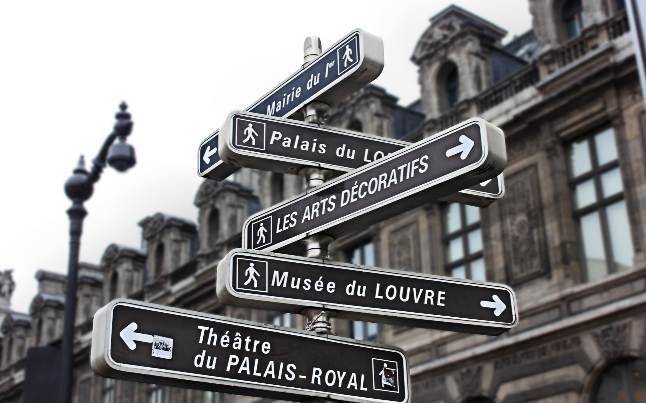 Обои Paris Street Signs 2560x1600