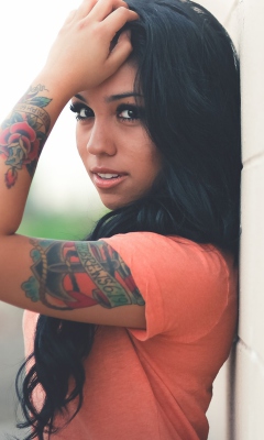 Fondo de pantalla Beautiful Latin American Model With Tattoos 240x400
