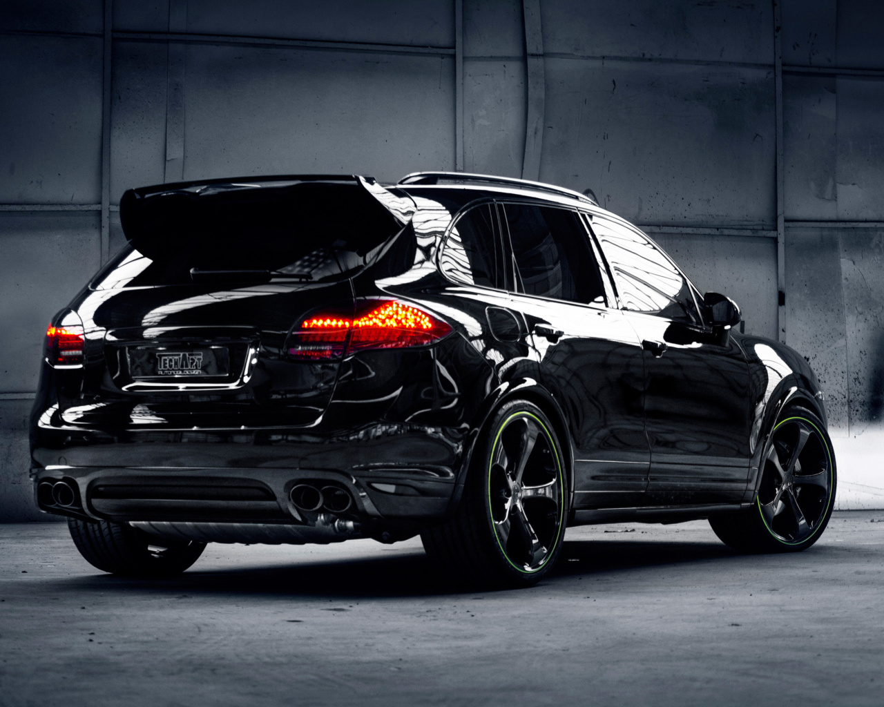 Sfondi Porsche Cayenne Turbo S 1280x1024