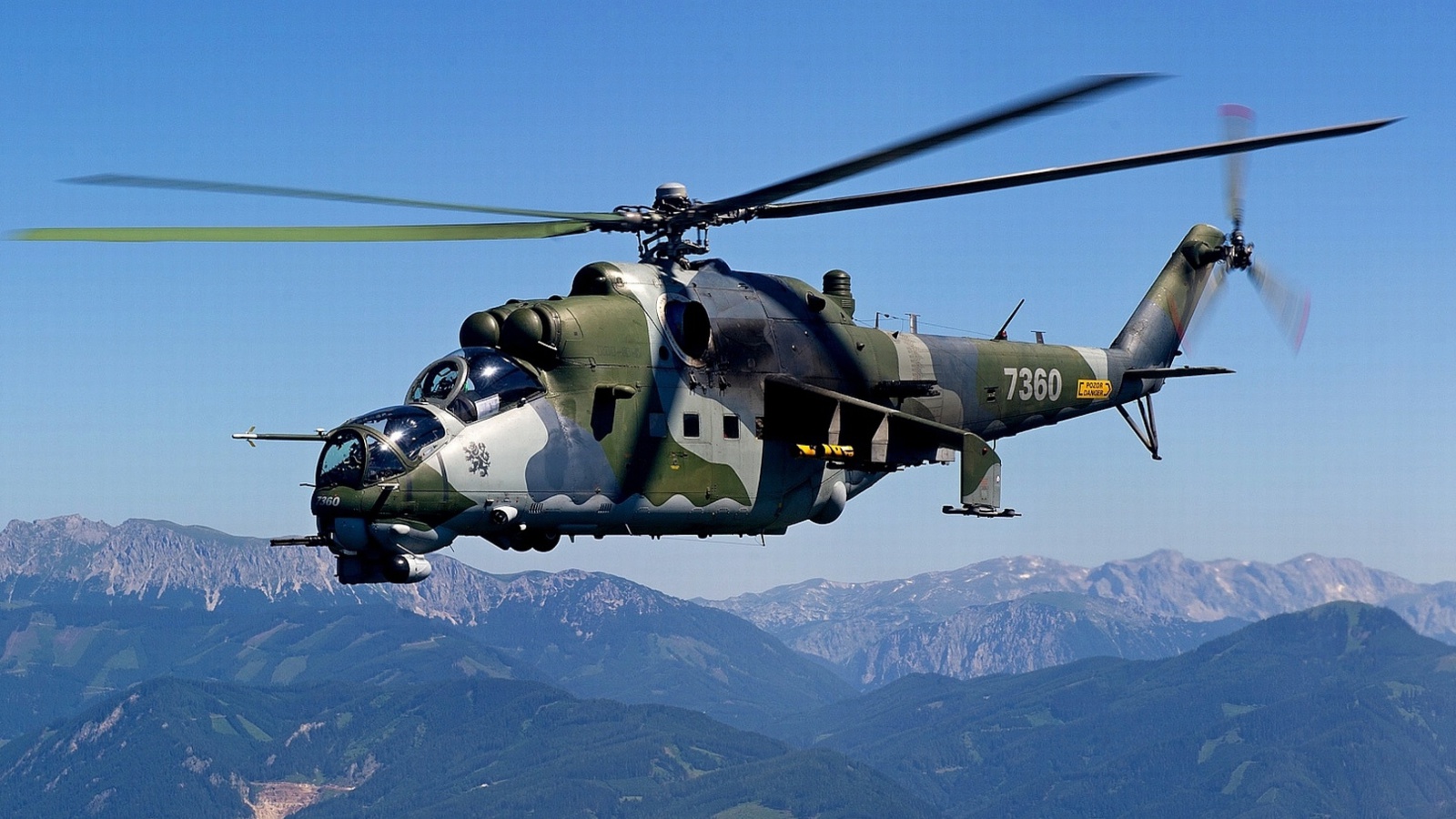 Обои Mil Mi 24 Hind Attack Helicopter 1600x900