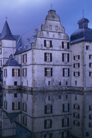 Bodelschwingh Castle Dortmund Germany screenshot #1 320x480