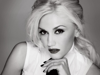 Gwen Stefani screenshot #1 320x240