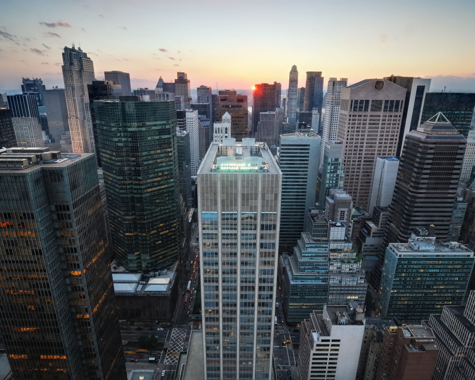 Fondo de pantalla Manhattan At Sunset 1600x1280