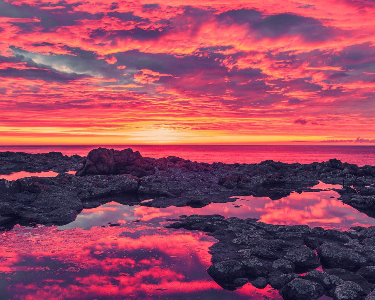 Sfondi Breath Taking Sunset Coastline 1280x1024