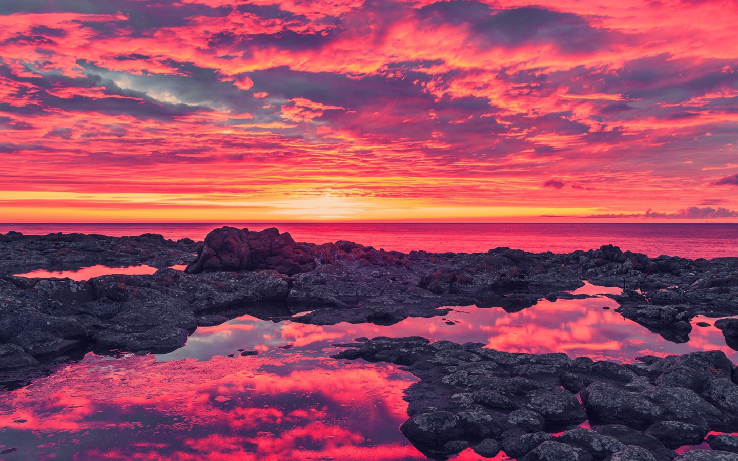 Обои Breath Taking Sunset Coastline 1440x900