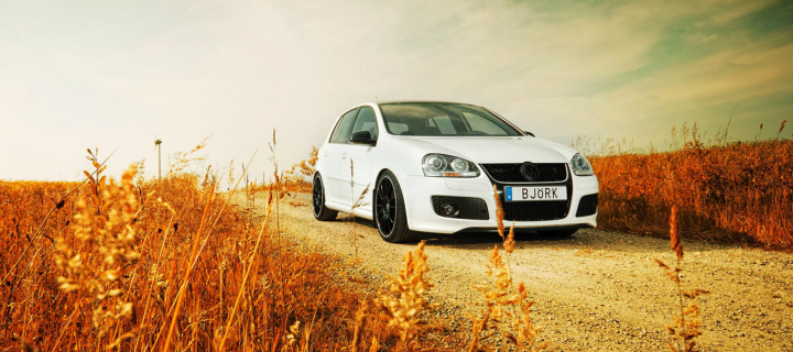 Fondo de pantalla Volkswagen Golf 720x320