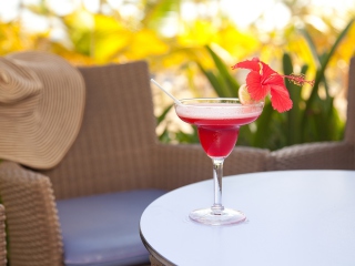 Sfondi Sweet Tropical Cocktail 320x240