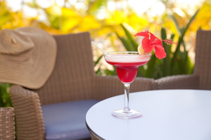 Обои Sweet Tropical Cocktail