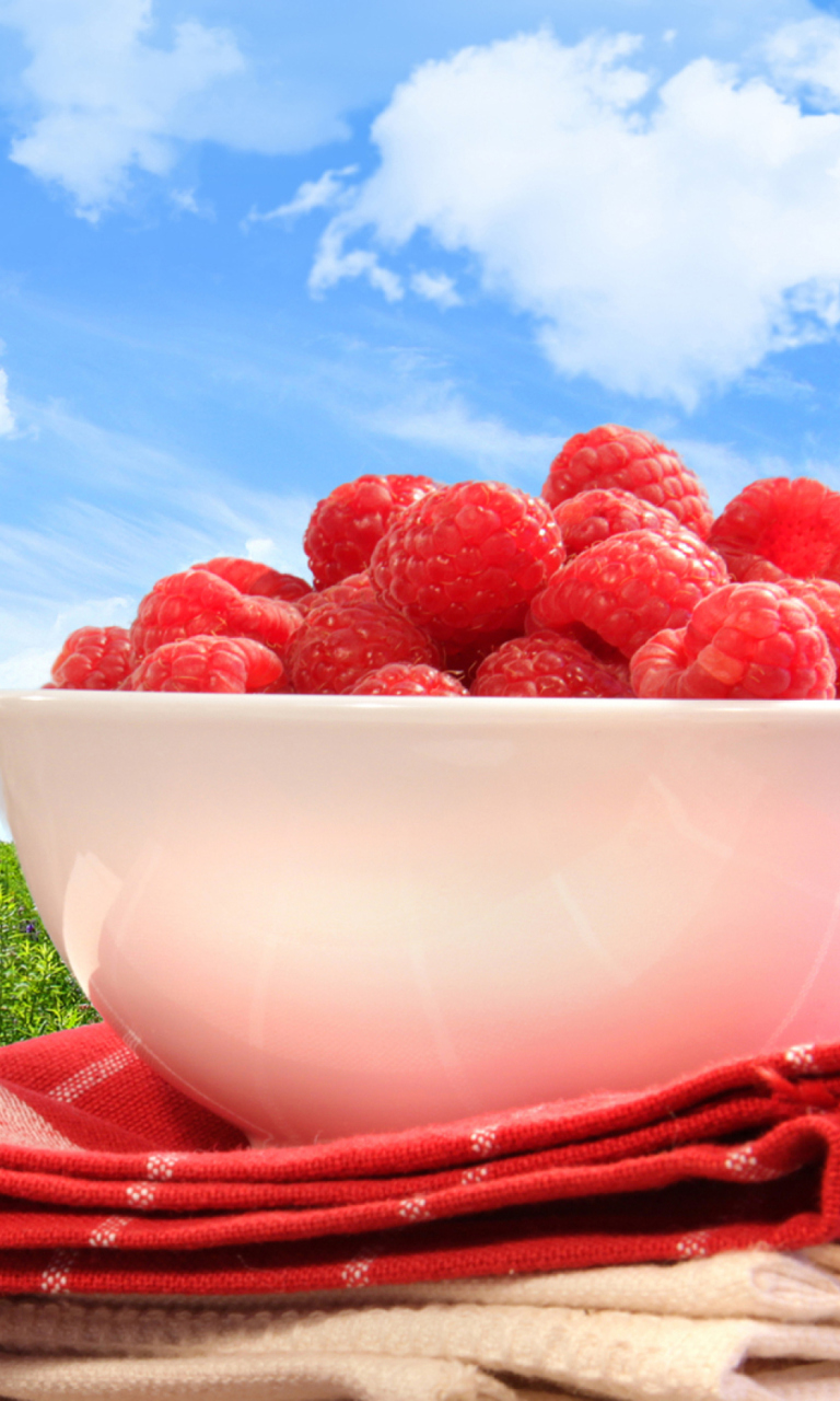 Raspberry wallpaper 768x1280