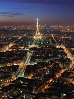 Fondo de pantalla Paris At Night 240x320