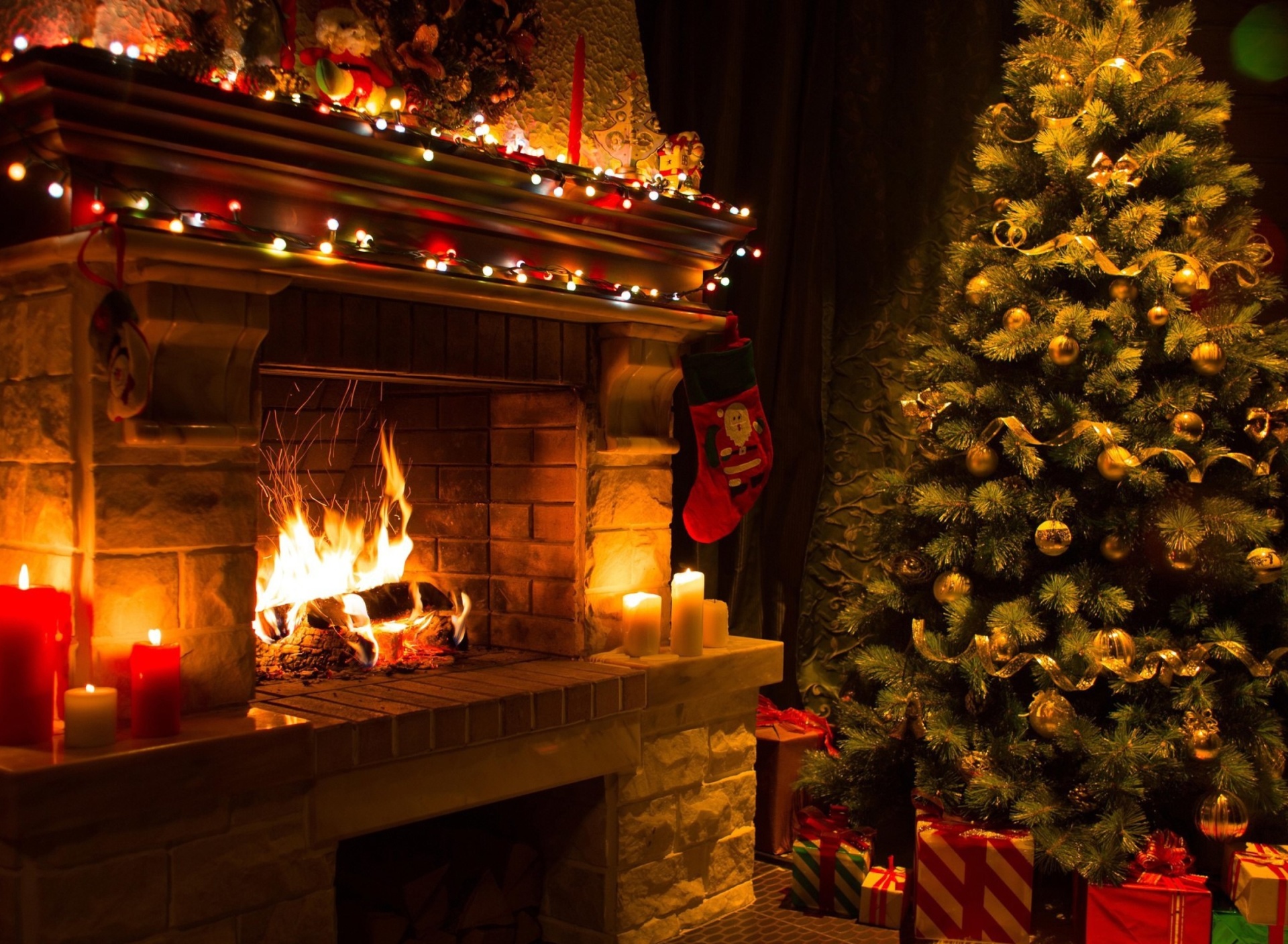 Обои Christmas Tree Fireplace 1920x1408