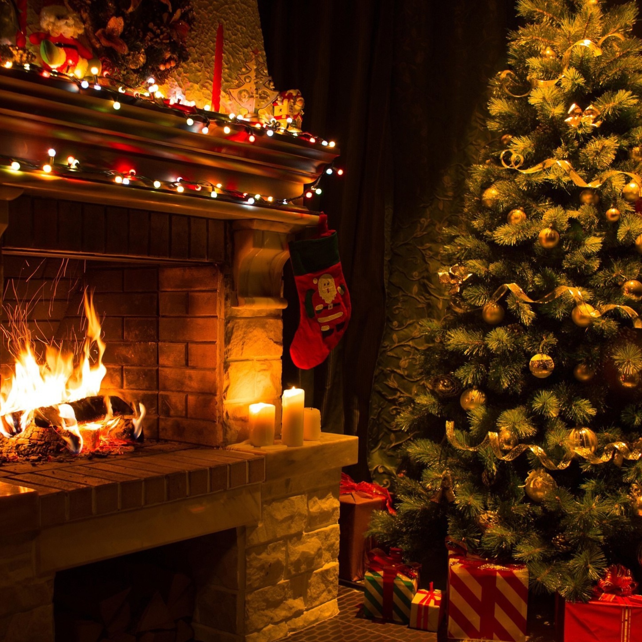Das Christmas Tree Fireplace Wallpaper 2048x2048