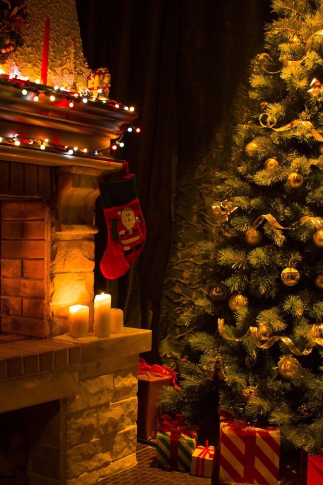 Обои Christmas Tree Fireplace 640x960