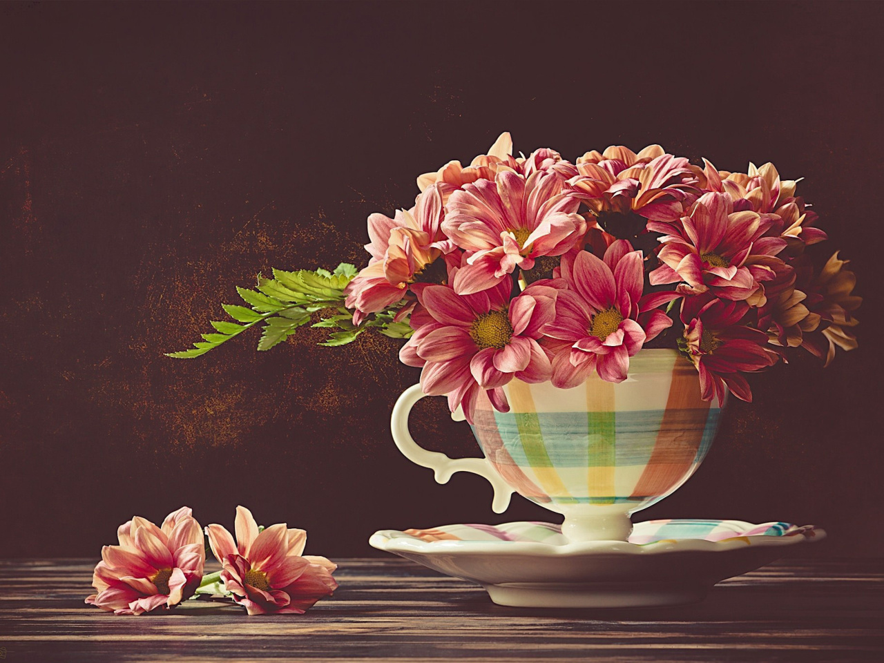 Das Chrysanthemums in ingenious vase Wallpaper 1280x960