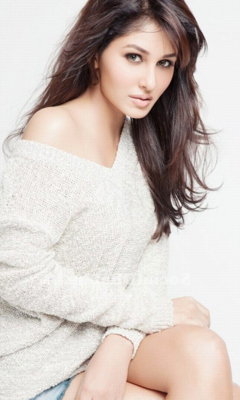 Fondo de pantalla Pooja Chopra Miss India 480x800
