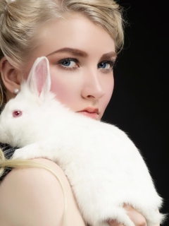 Fondo de pantalla My Lovely Rabbit 240x320