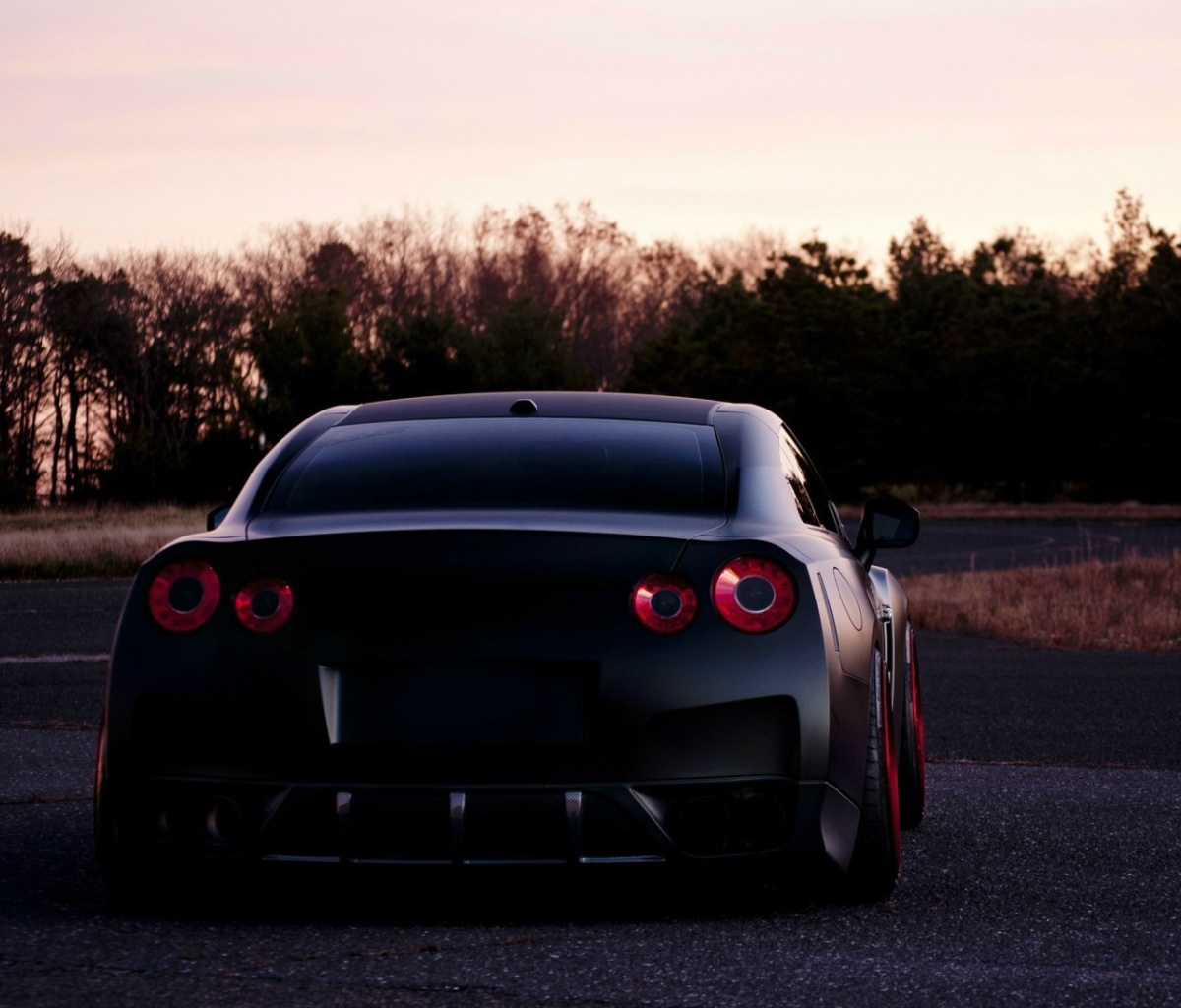 Nissan GT R wallpaper 1200x1024