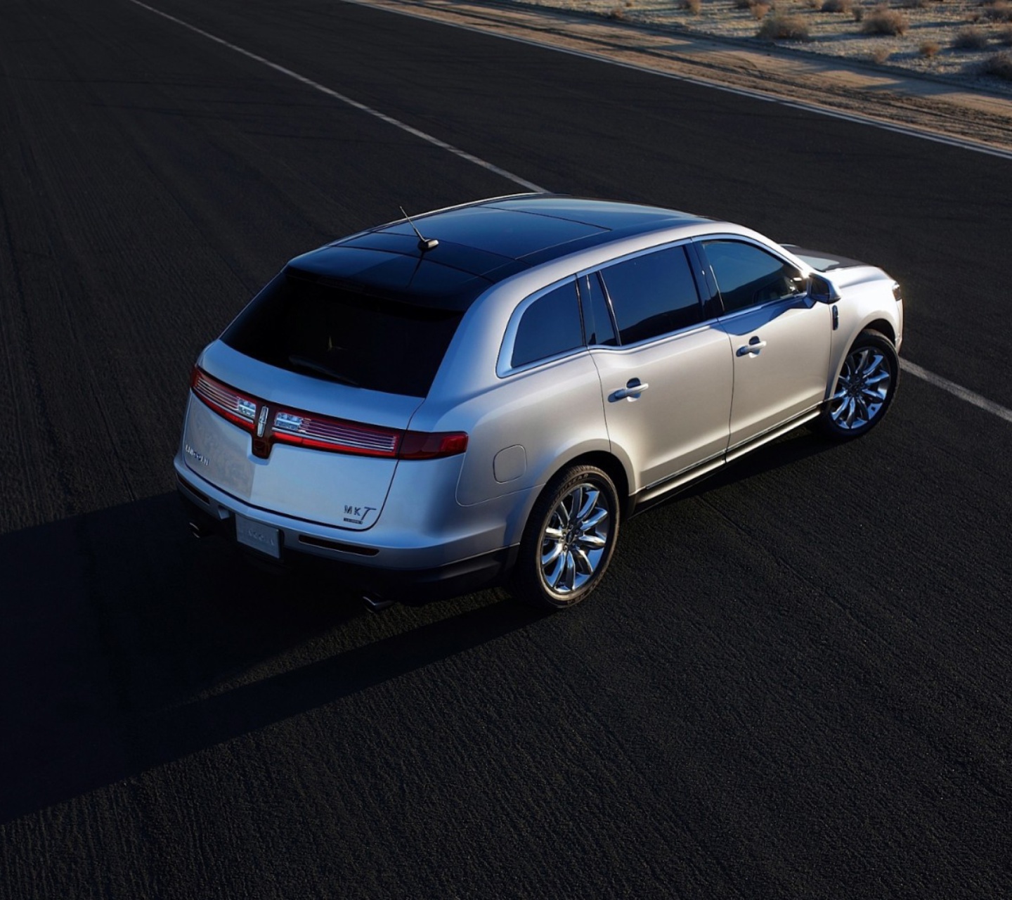 Das Lincoln MKT 5-Door SUV Wallpaper 1440x1280