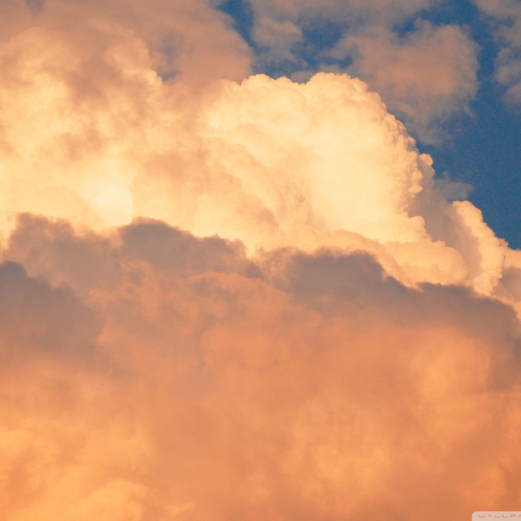 Fondo de pantalla Clouds At Sunset 1024x1024