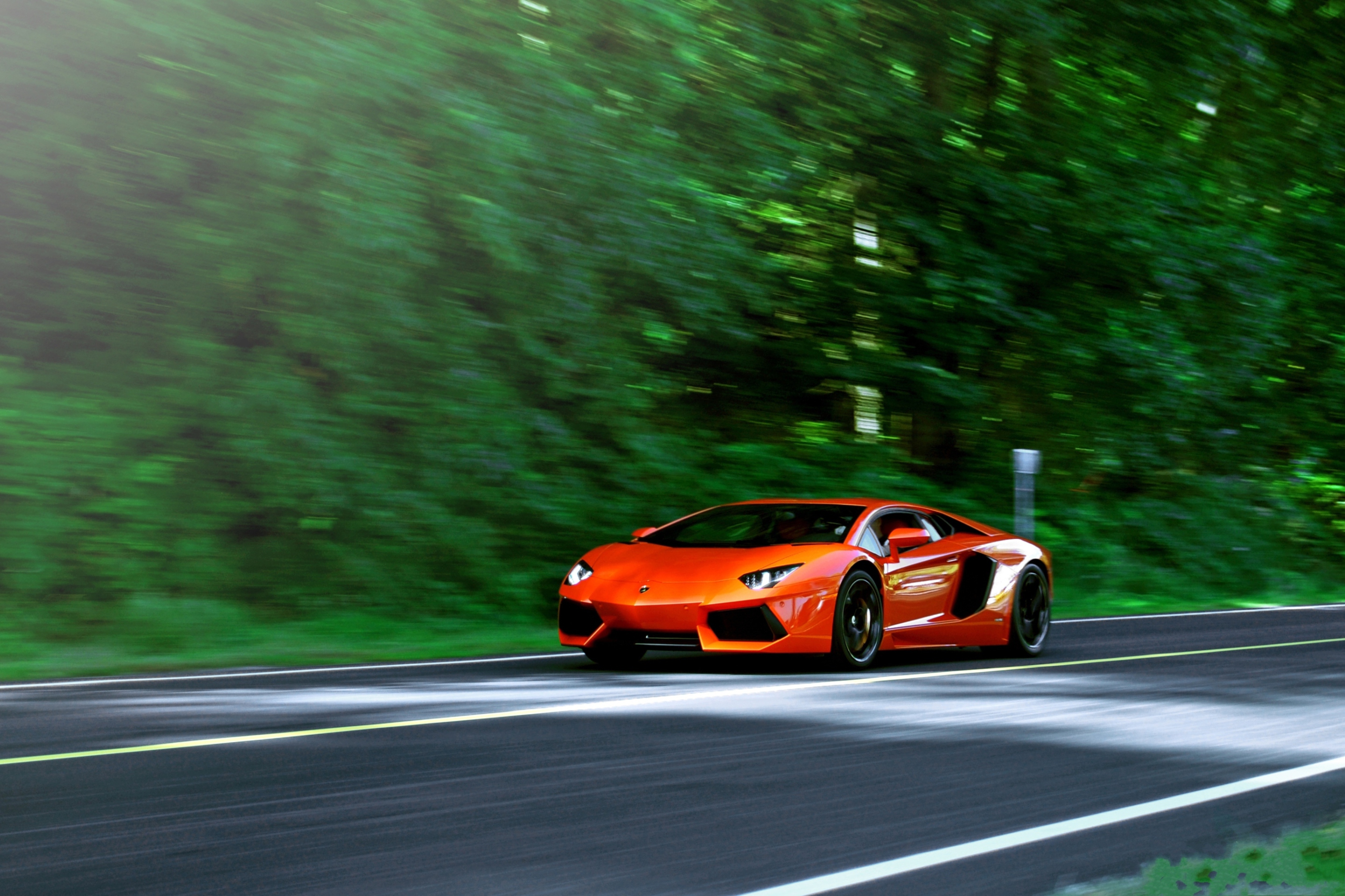 Fondo de pantalla Orange Lamborghini Aventador Lp700-4 2880x1920
