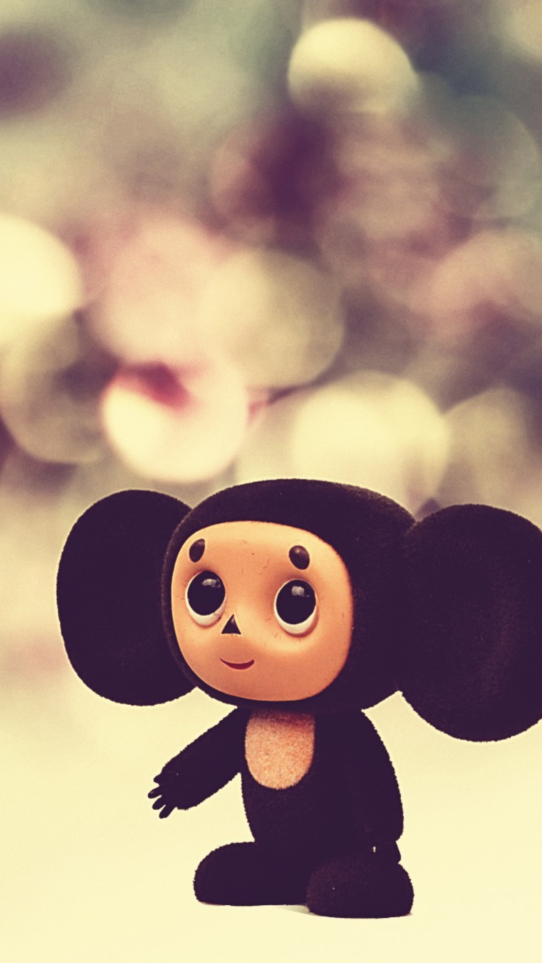 Fondo de pantalla Cheburashka Russian Toy 1080x1920