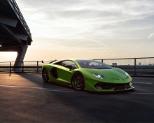 Lamborghini Aventador SVJ wallpaper 220x176