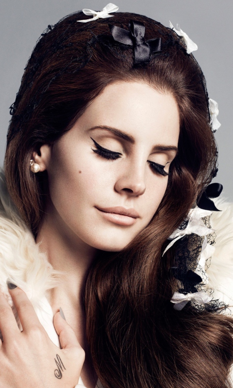 Fondo de pantalla Lana Del Rey Portrait 480x800