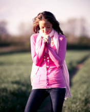 Sfondi Countryside cute girl portrait 176x220