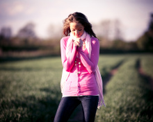 Fondo de pantalla Countryside cute girl portrait 220x176