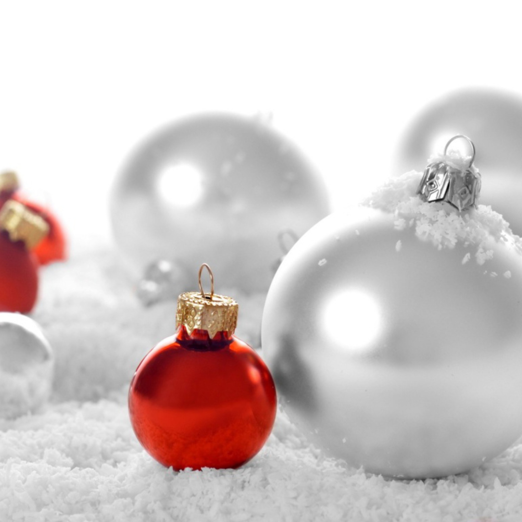 Christmas Decorations wallpaper 2048x2048