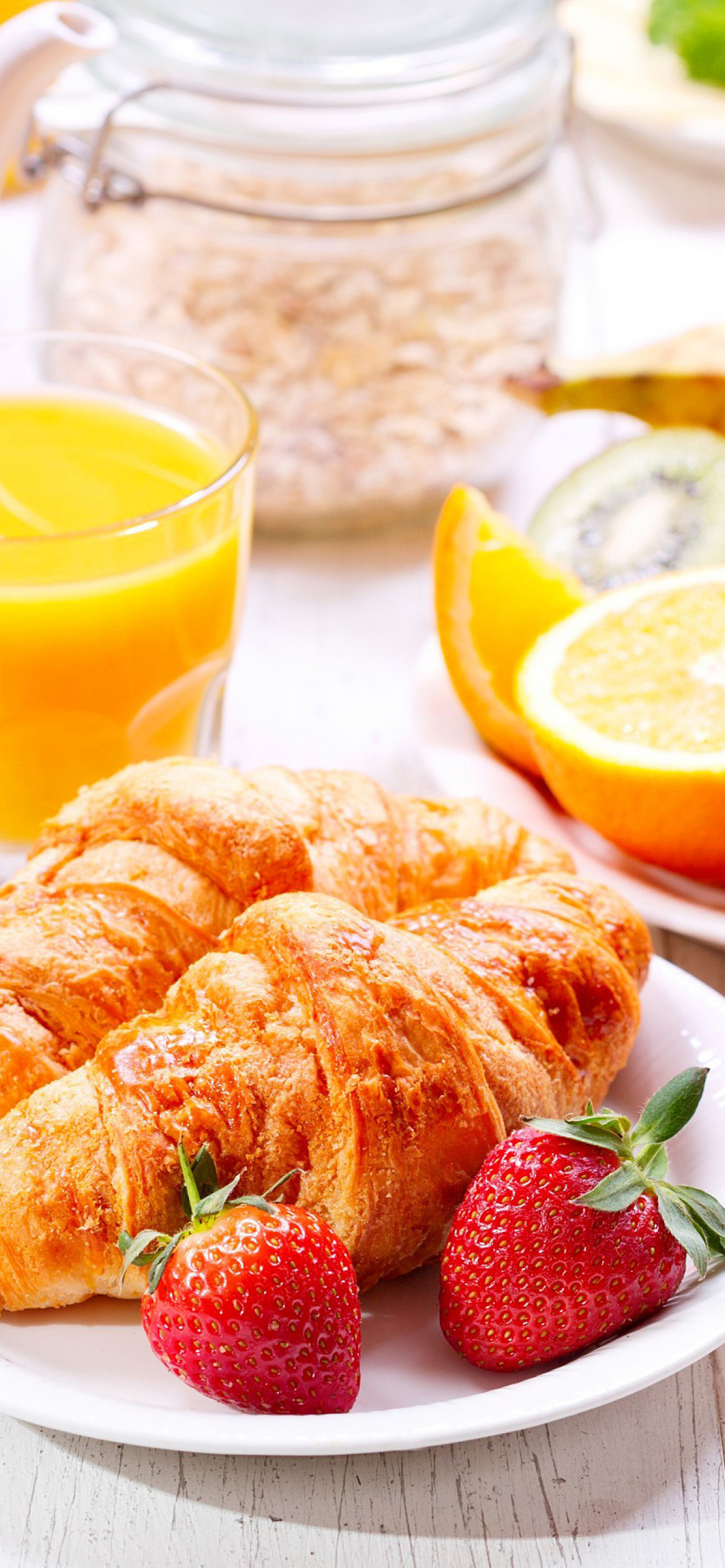 Обои Breakfast with croissants and fruit 1170x2532