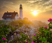 Sfondi Lighthouse In Morning Mist 176x144