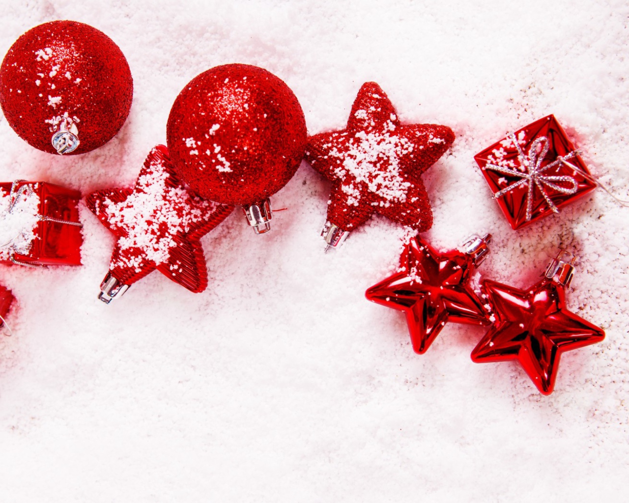 Обои Red Decorations 1280x1024