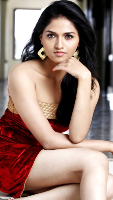 Обои Actress Sunayana 360x640