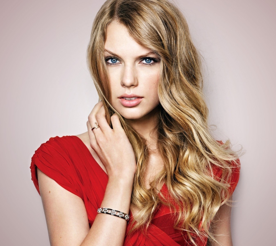 Das Taylor Swift Red Dress Wallpaper 960x854