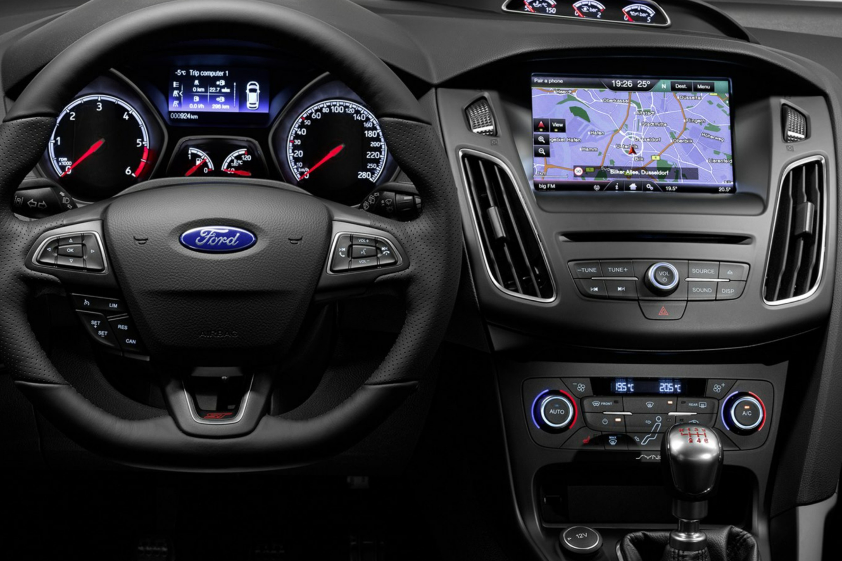 Screenshot №1 pro téma Ford Focus St 2015 2880x1920