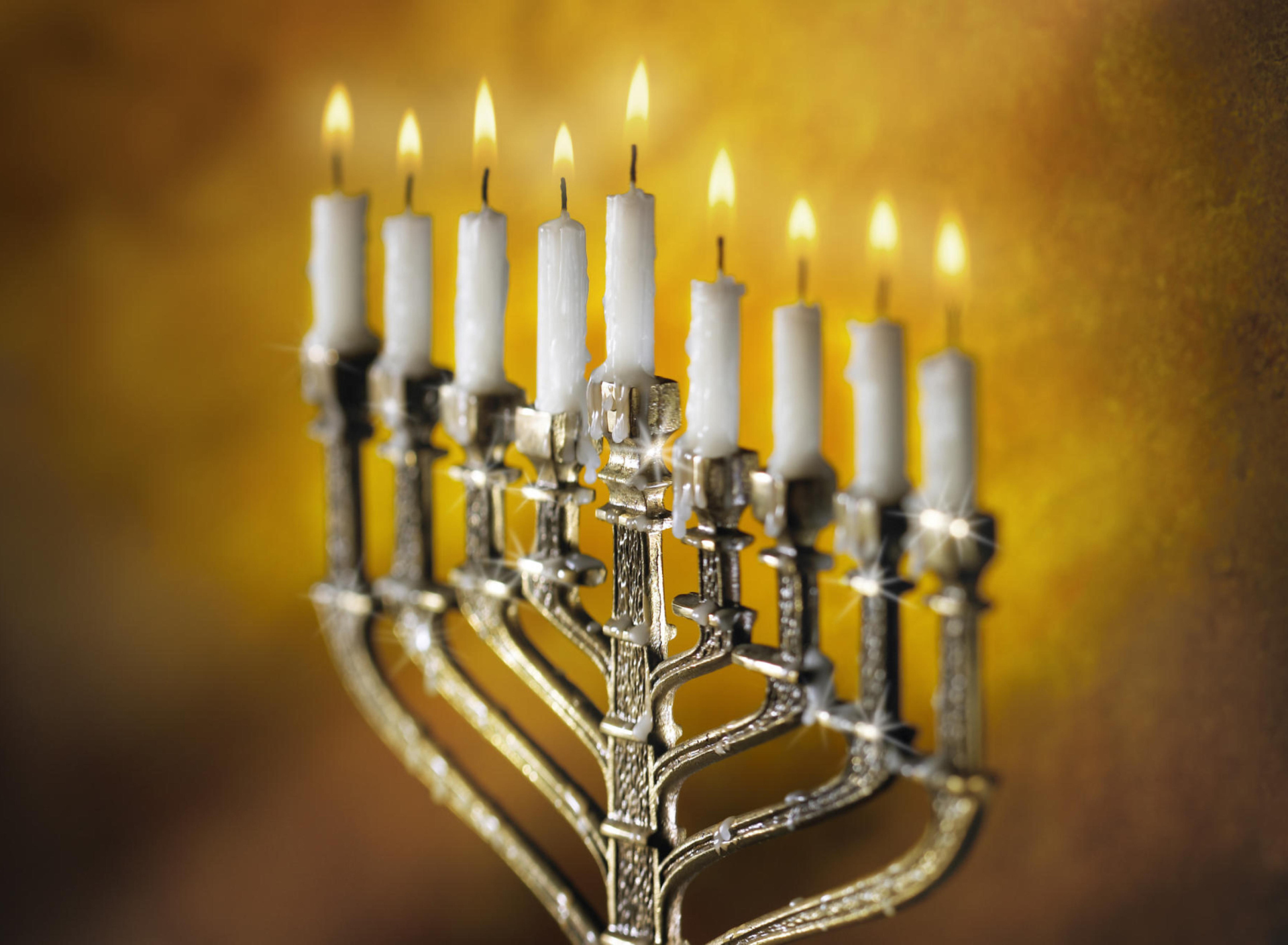 Lighting of Menorah in Jerusalem wallpaper 1920x1408