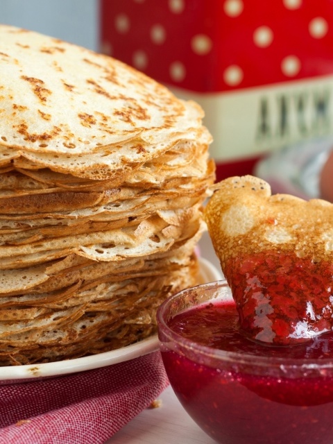 Russian pancakes with jam wallpaper 480x640