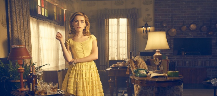 Kiernan Shipka in Feud TV series wallpaper 720x320