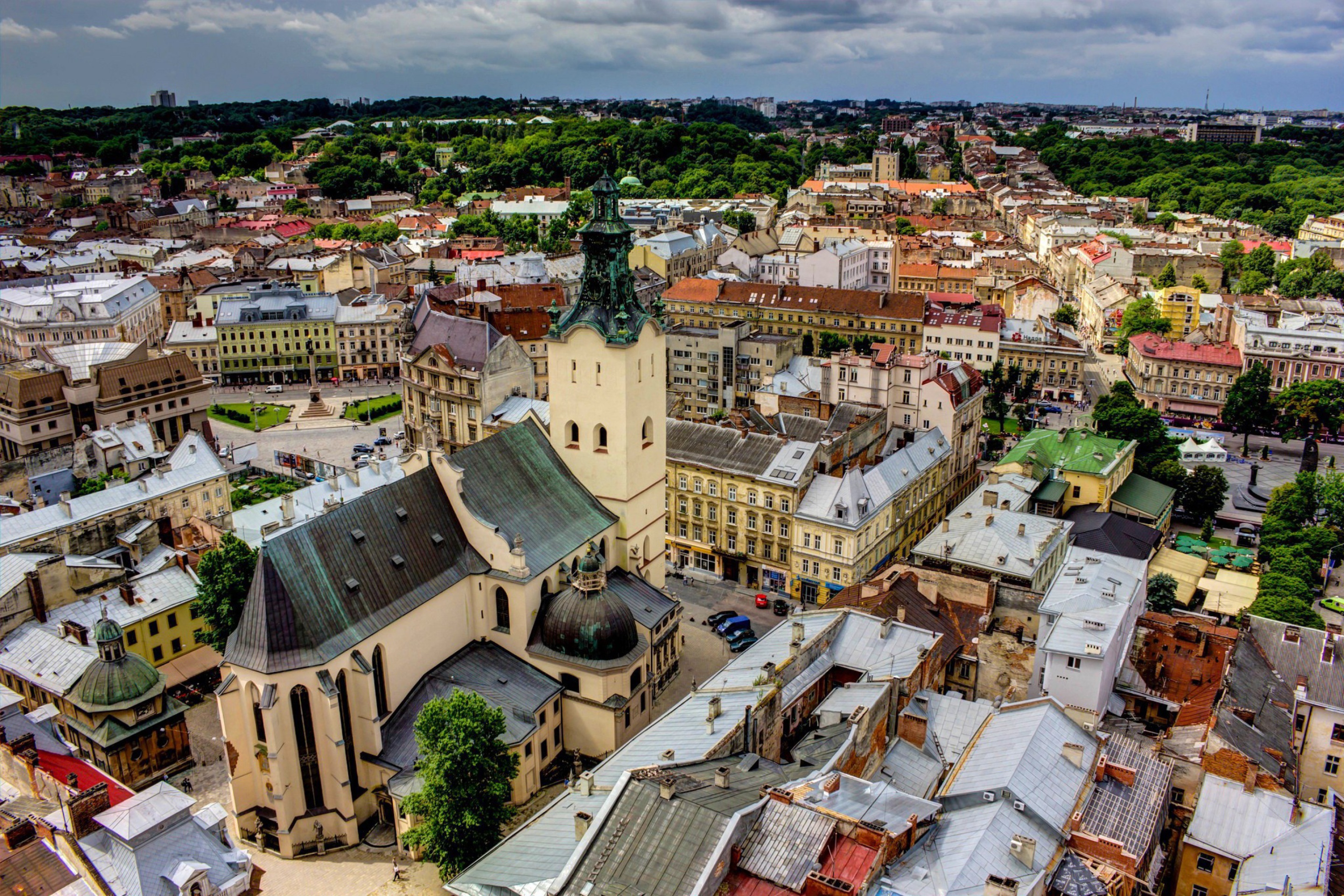 Lviv, Ukraine screenshot #1 2880x1920