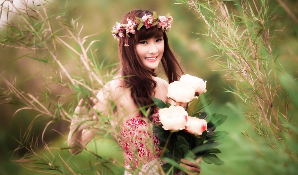 Cute Asian Flower Girl wallpaper 1024x600