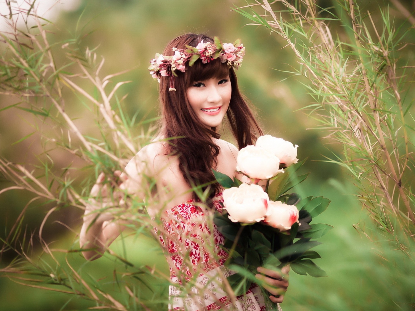 Обои Cute Asian Flower Girl 1400x1050