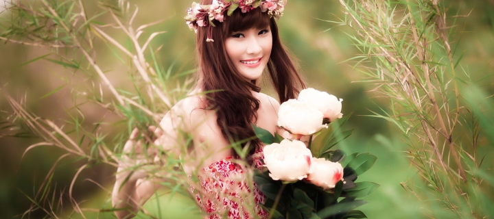 Das Cute Asian Flower Girl Wallpaper 720x320