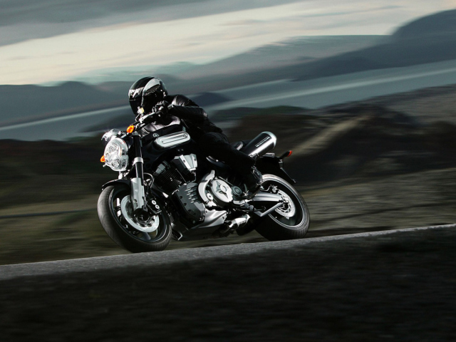 Das Yamaha MT-01 Wallpaper 640x480