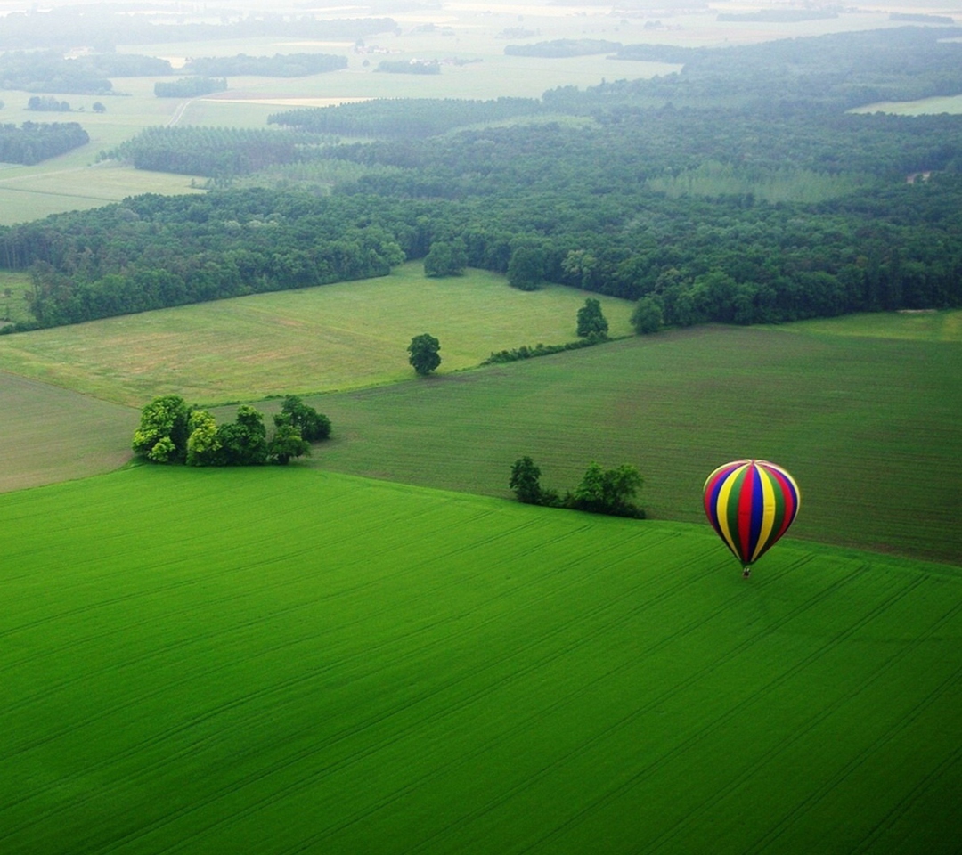 Das Balloon And Beautiful Landscape Wallpaper 1080x960