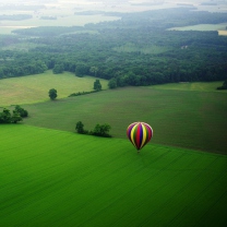Sfondi Balloon And Beautiful Landscape 208x208