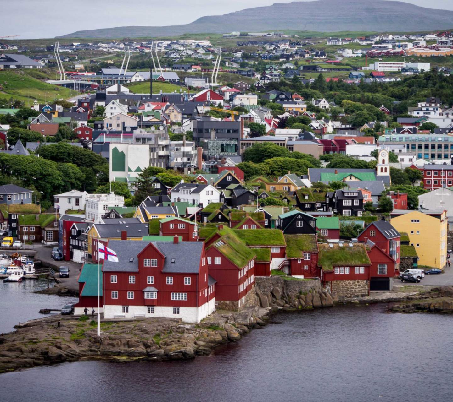 Fondo de pantalla Torshavn City on Faroe Island 1440x1280