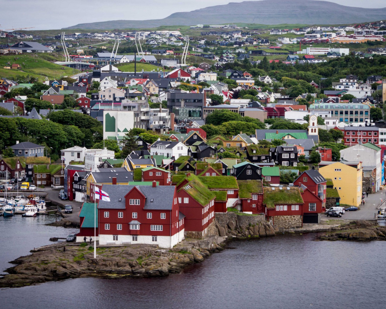 Sfondi Torshavn City on Faroe Island 1600x1280