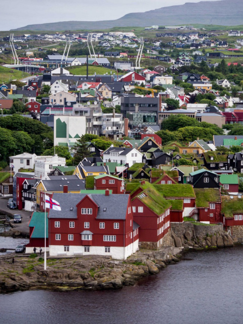 Обои Torshavn City on Faroe Island 480x640