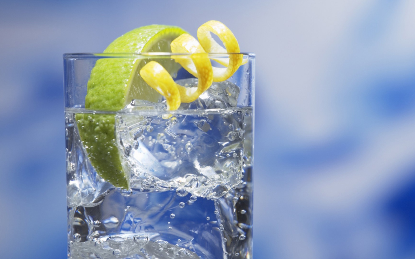 Gin And Tonic Cocktail wallpaper 1440x900